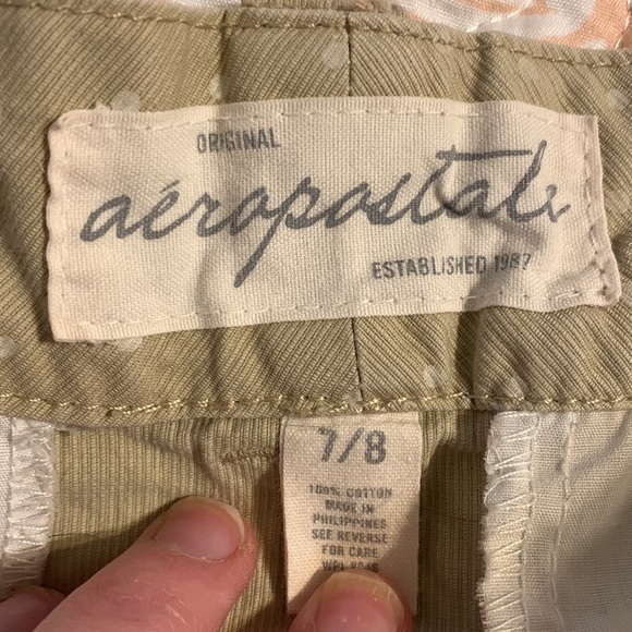 Aeropostale 7/8 shorts - Picture 2 of 4